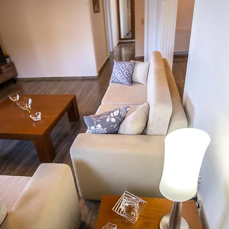 Giannis House 2022 Nyaraló